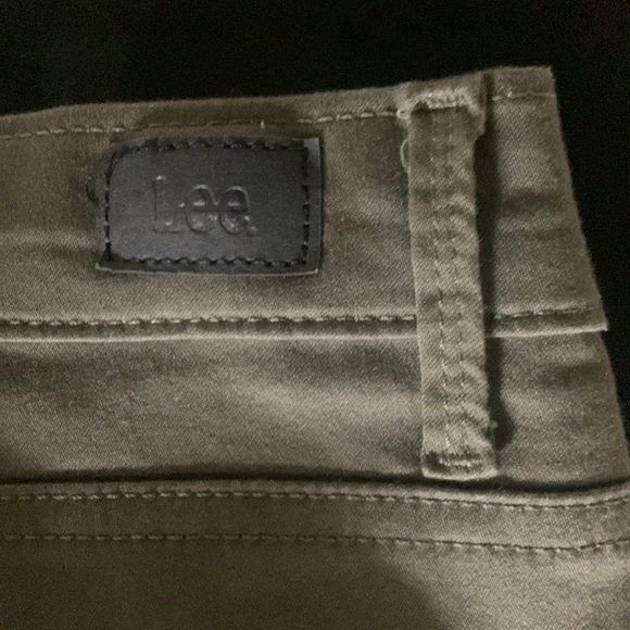 NWOT SLIM Stretch OLIVE jeans LEE US 14 - Picture 8 of 10